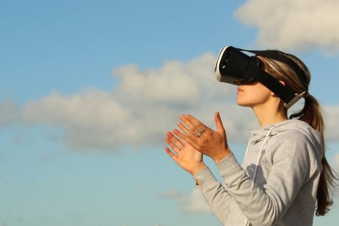 Virtual Reality Will Shape the Education Industry